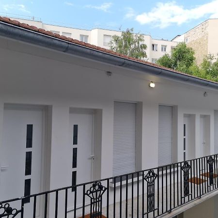 איסי-לה-מולינו 2G- Studio Tout Equipe Avec Cuisine Proche Paris מראה חיצוני תמונה